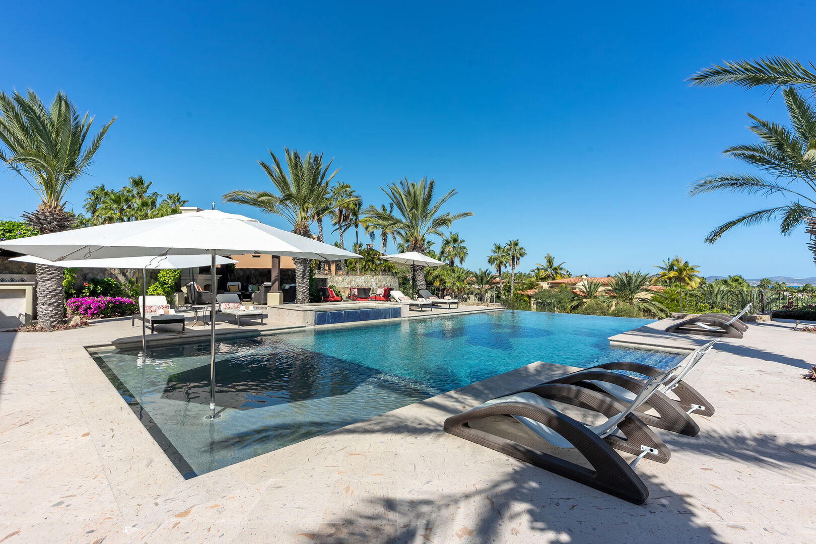 The infinity pool at Espiritu Casita 7 villa in Los Cabos