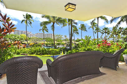Beautiful Ground Floor home in Direct Beachfront and Oceanfront building at Beach Villas at Ko Olina