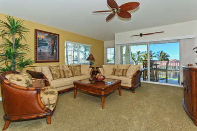 OCEANVIEW Kai Lani 2 Bed, 2 Bath Condo with Parking for 2 cars.