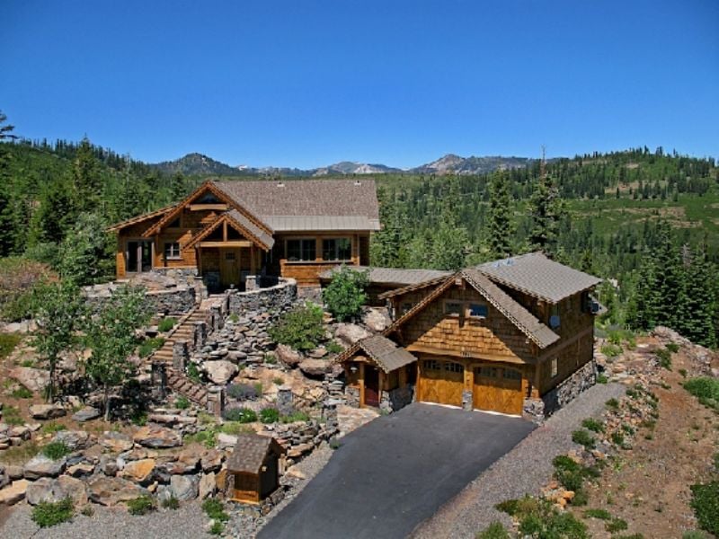 Glacier Luxury Lodge Photo