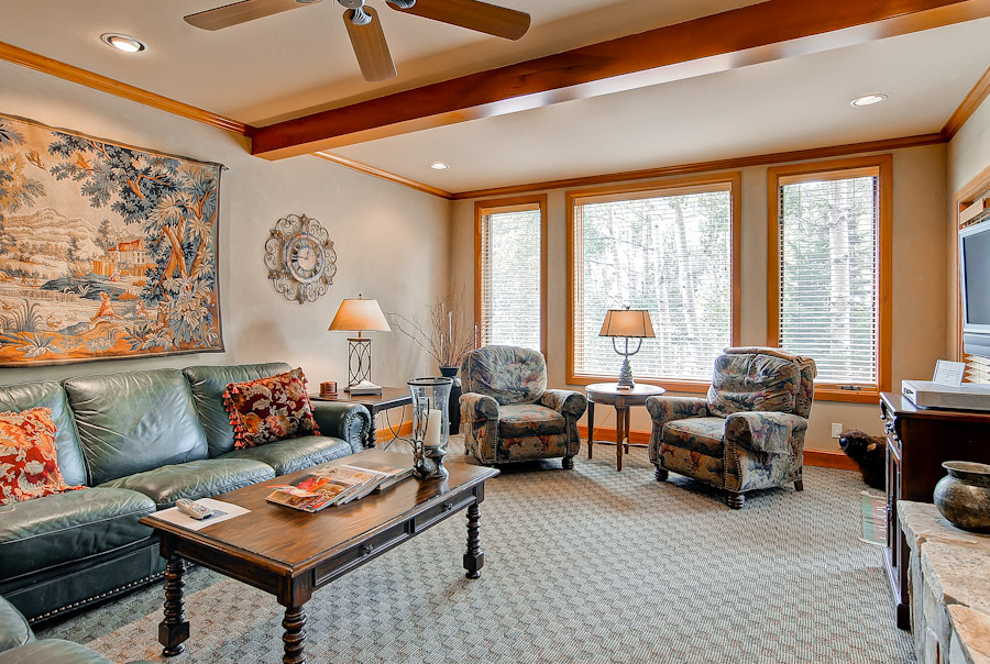 Living room in Mont Cervin 202 - Deer Valley