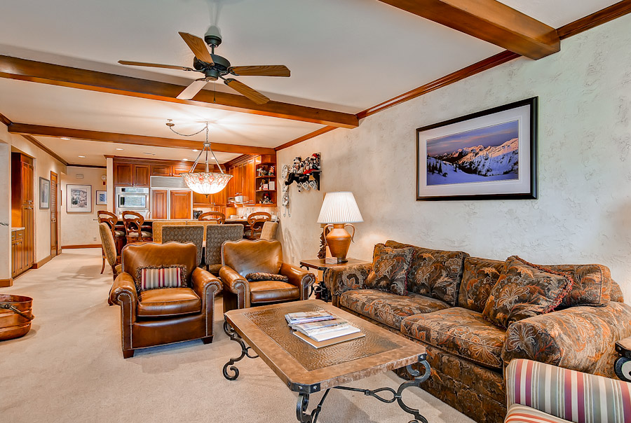 Living room in Mont Cervin 302 - Deer Valley