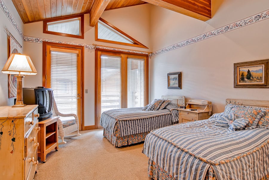 Second bedroom in Mont Cervin 304 - Deer Valley