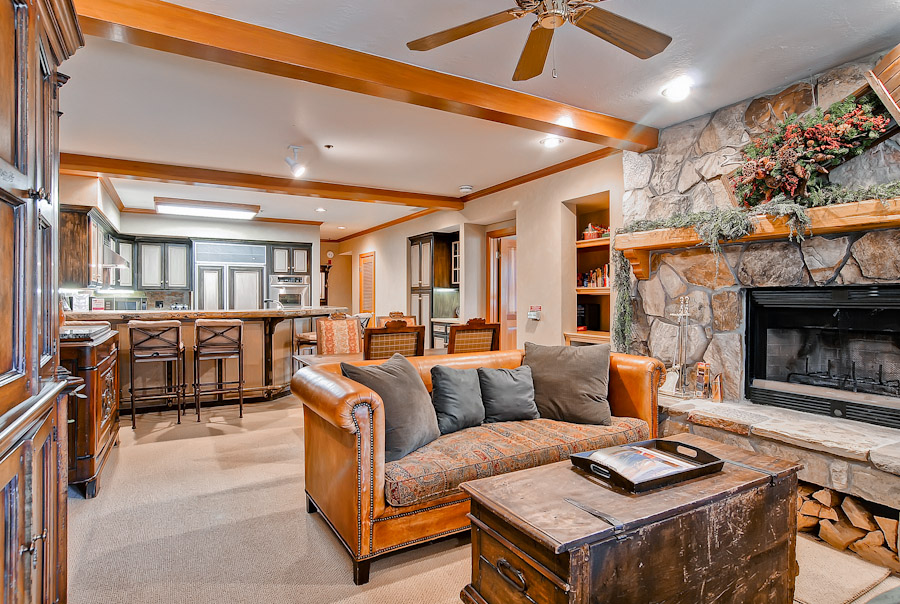 Living area in Mont Cervin 301 - Deer Valley