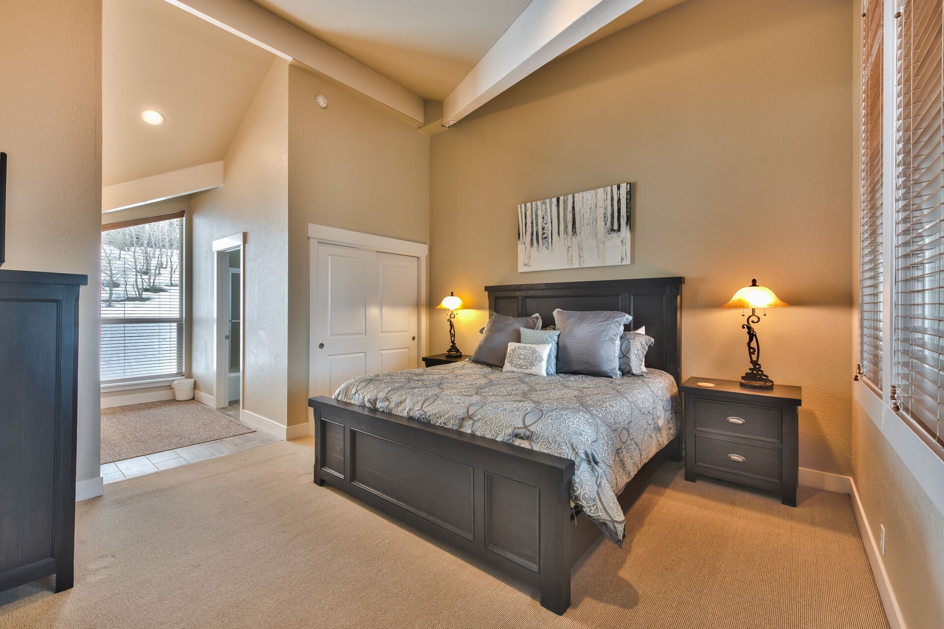 Master bedroom with king bed, 32