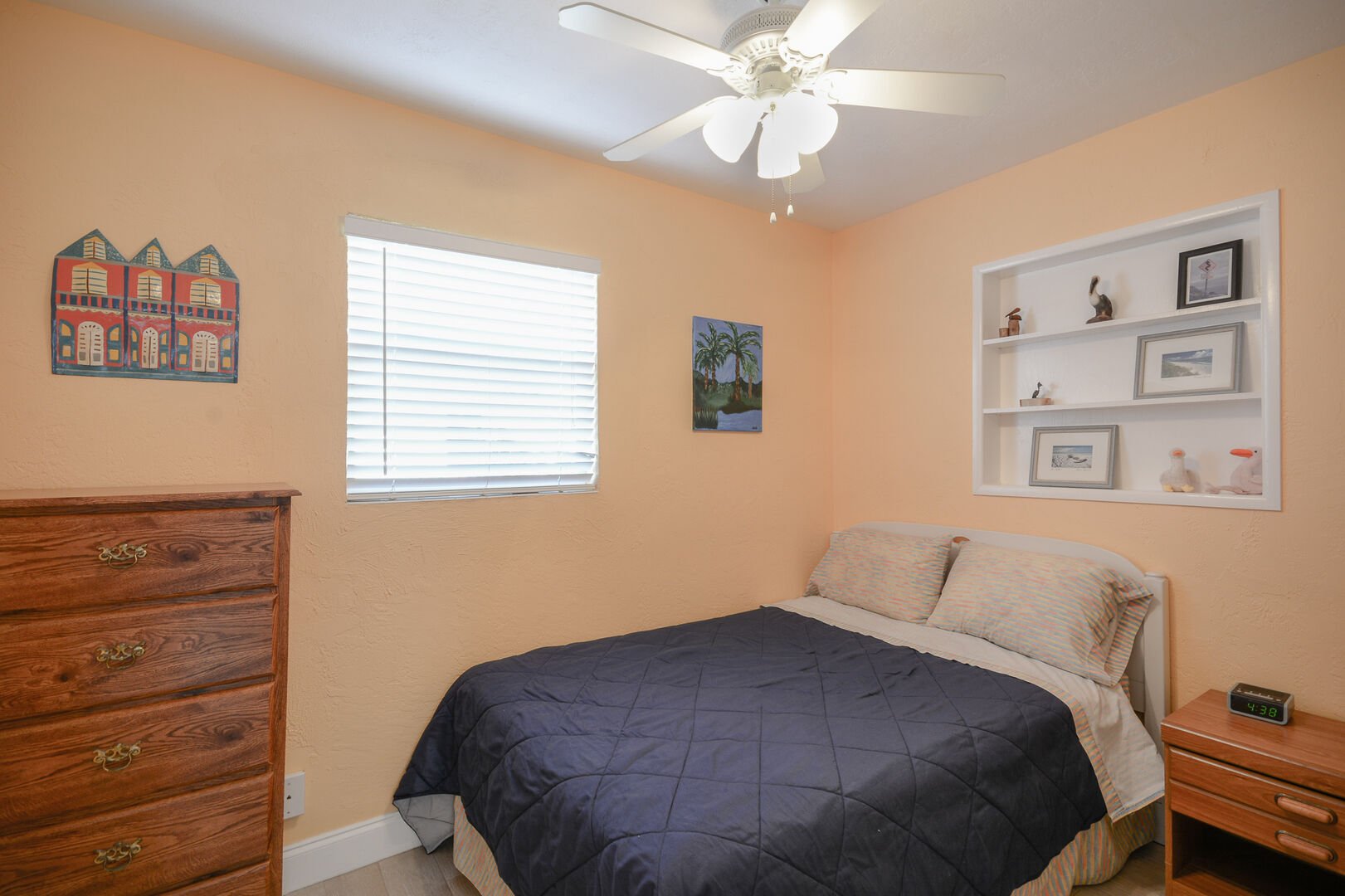 3rd Bedroom with Full size bed and Built In at 819 25th - Charming Beachside Home