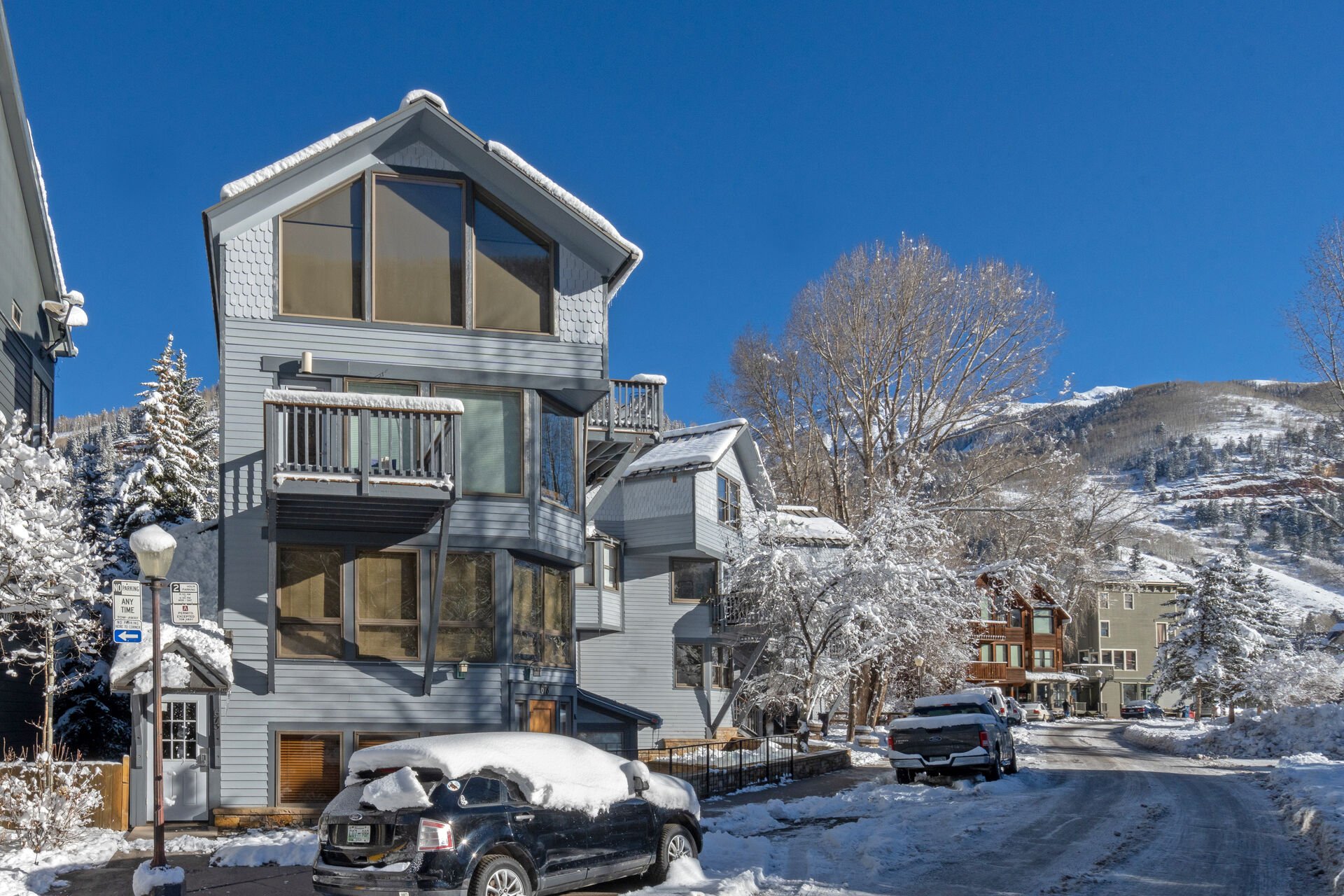 Front view of our Plunge H Telluride Vacation Condo