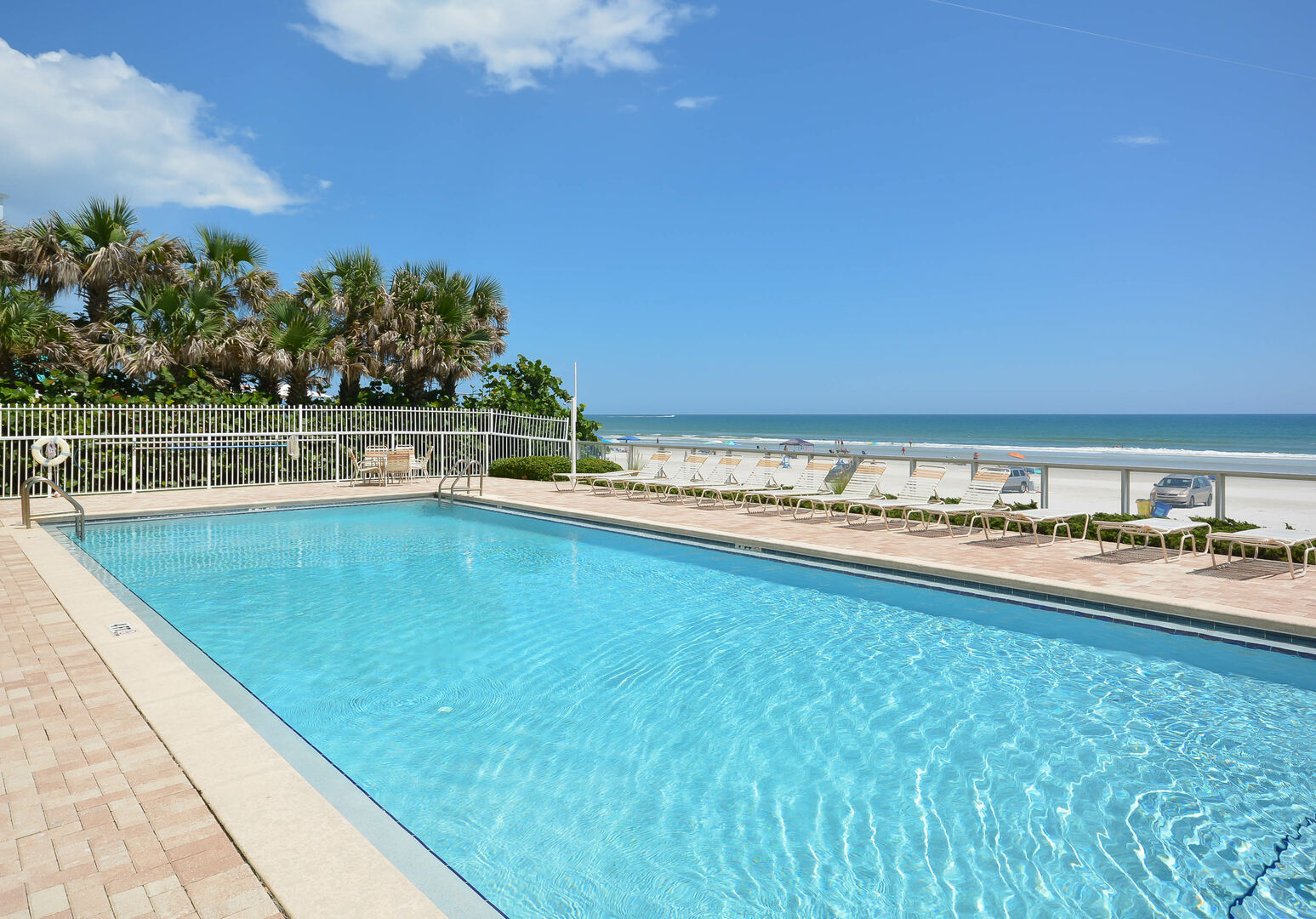 Oceanfront pool. Northern view