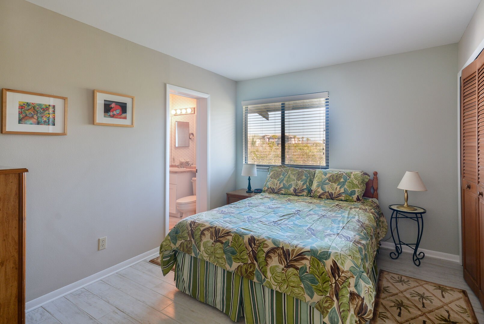 2nd bedroom features a queen size bed, flat screen HDTV and more.