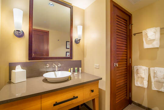 Alternate View of our Bathroom inside Beach Villas BT 505