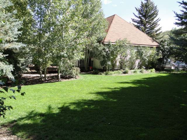 Huge fenced yard and private deck in the back yard  - Park City Sundance - Park City