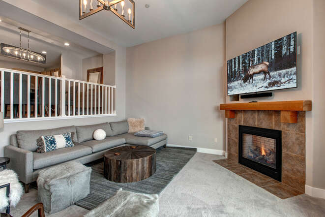 Living Room with Smart TV, Gas Fireplace, and Contemporary Mountain Furnishings
