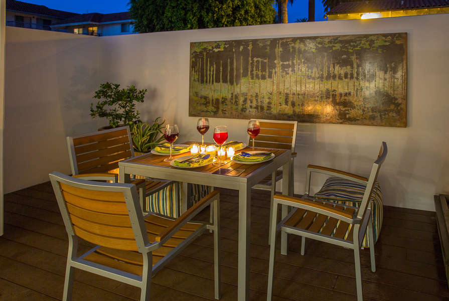 Romantic ambiance from great outdoor lighting