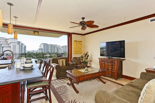 The vacation house rental oahu hawaii 's Living Area with View