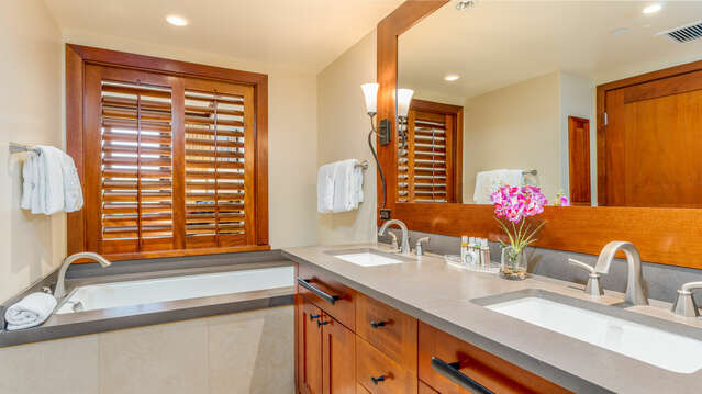 Deep soaking tub and double sinks