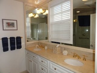 Master Bathroom w/double vanities