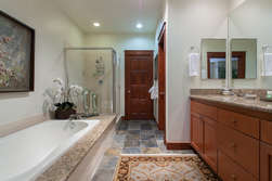 En-Suite Master Bathroom ( Shower/Tub)