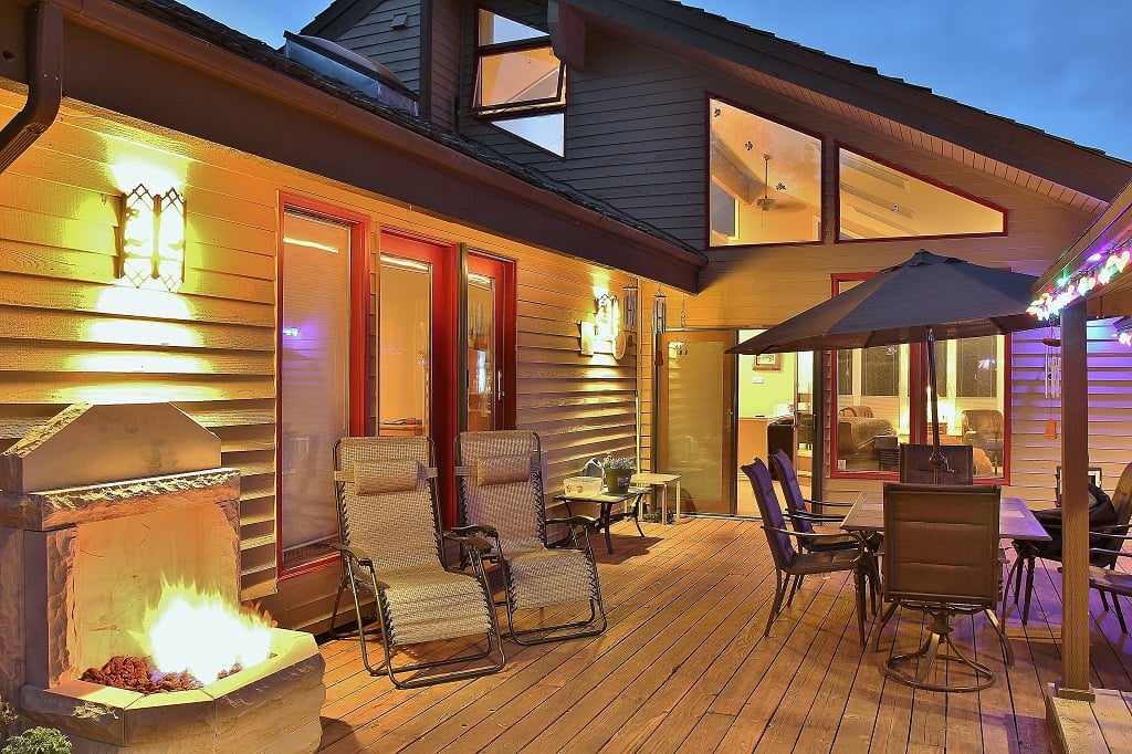 Private deck with gas fire pit, 2 gas grills, 7-seat hot tub, and great kids playhouse and patio seating (seasonal)