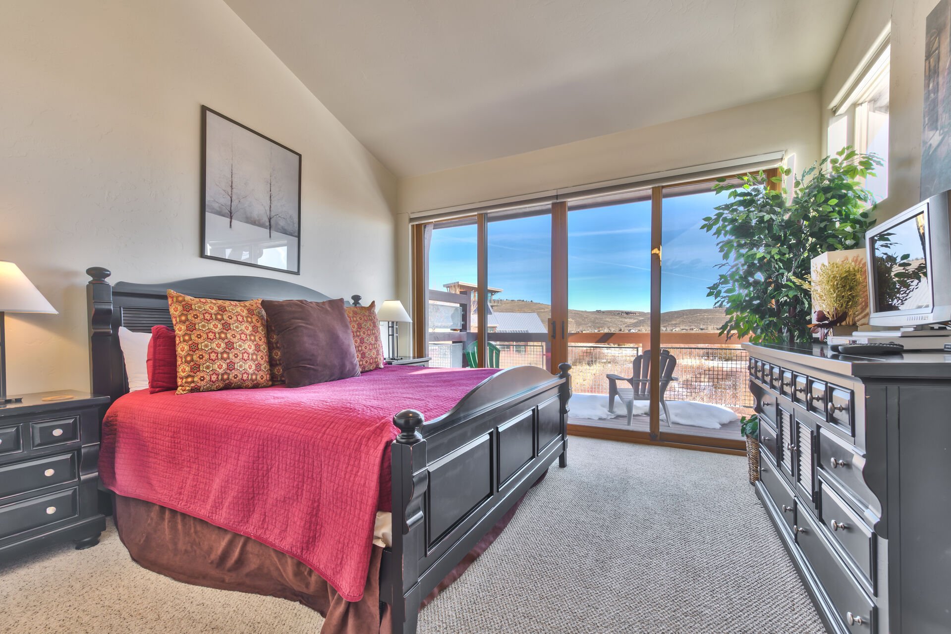 Master Bedroom with King Bed, TV/DVD, Private Bath and Deck Overlooking the Swaner Preserve
