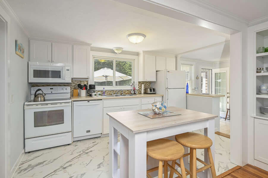 Island has seating for 2 -54 Hiawatha Road Harwich Port Cape Cod New England Vacation Rentals