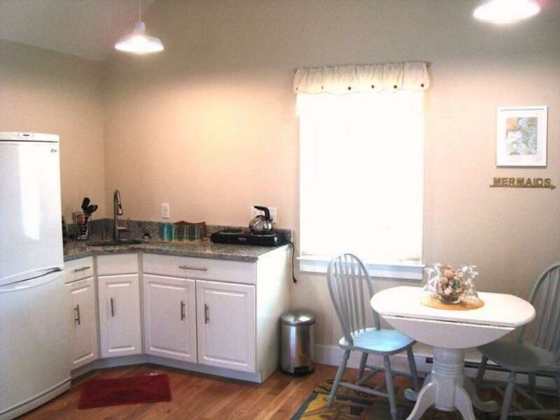 Kitchen/dining area - 43A Old County Road South Harwich Cape Cod New England Vacation Rentals #BookNEVRDirectTheCottage