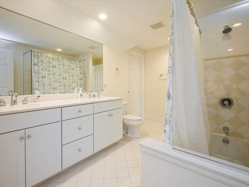 Full bath with access from the bedroom on 2nd flr-2 Captains Row E Chatham Cape Cod New England Vacation Rentals-#BookNEVRDirectCaptainsRow