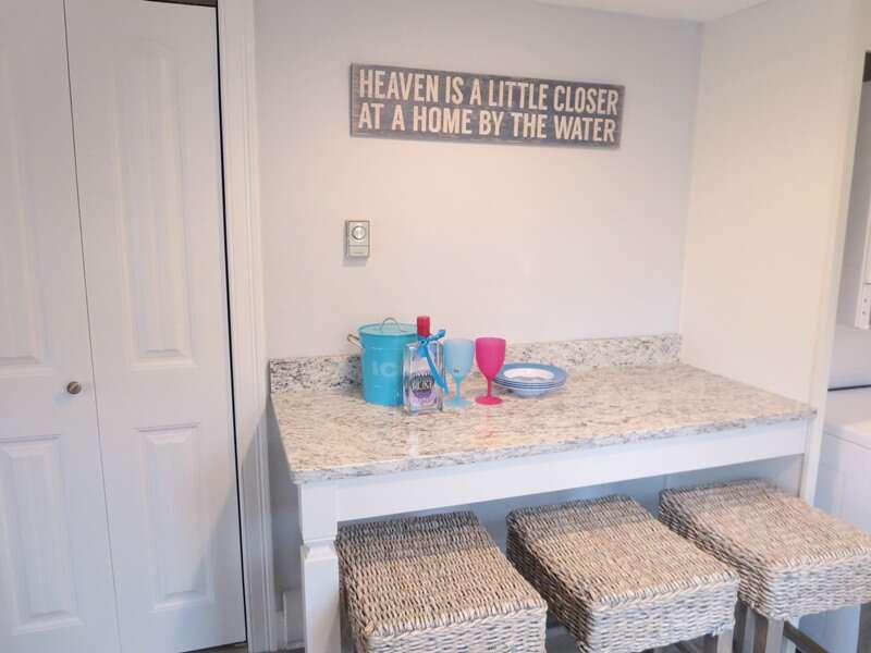 Snack bar with 3 stools -  15 Oyster Drive- Chatham- Cape Cod -New England Vacation Rentals