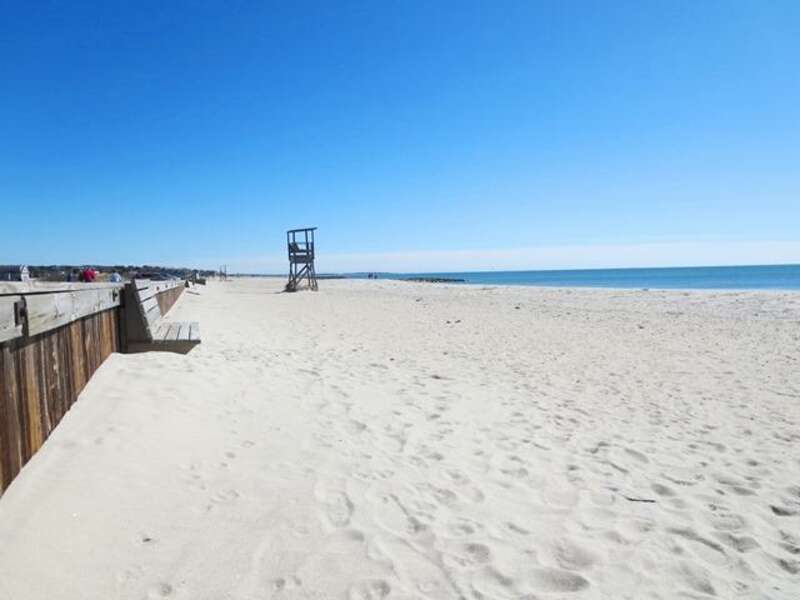 Red River Beach on Nantucket Sound. Sandy beach with warmer water and gentle waves - South Harwich Cape Cod New England Vacation Rentals
