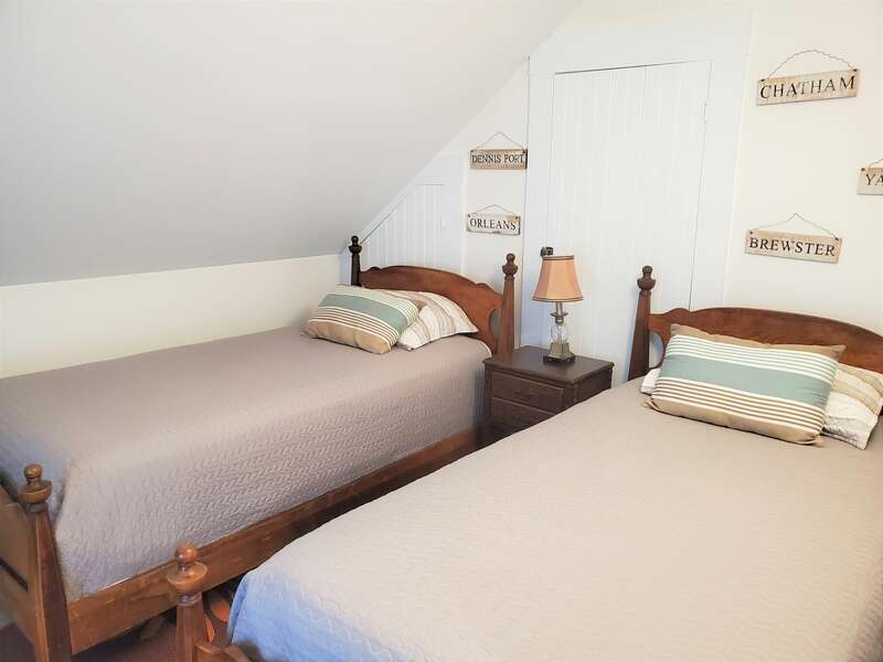 2nd floor Bedroom #3 with 2 Twins - 38 Pleasant Street Harwich Port Cape Cod New England Vacation Rentals