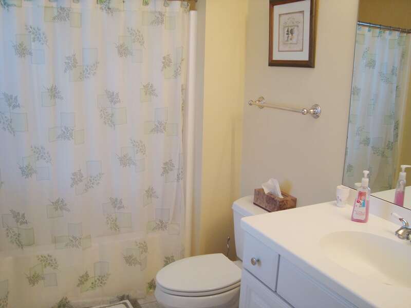 En suite Full Bath Tub and shower - 118 Deep Hole Road South Harwich Cape Cod New England Vacation Rentals