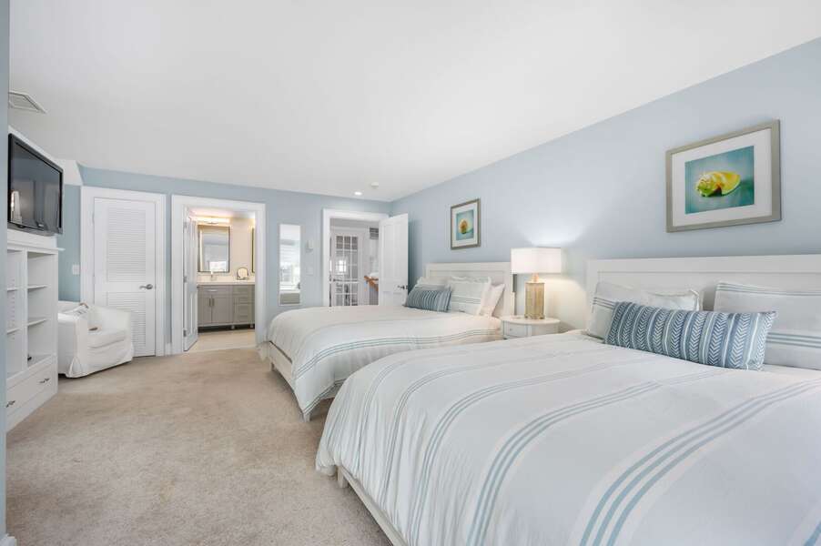 Upstairs Bedroom #4 with en suite Bathroom #4 - 201 Main Street Chatham Cape Cod - Sandpiper - NEVR