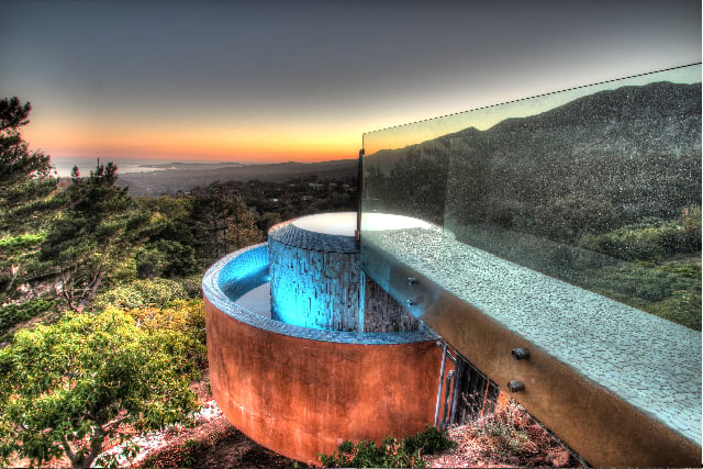 Architecturally Amazing Hot Tub to Maximize The Amazing Sunsets