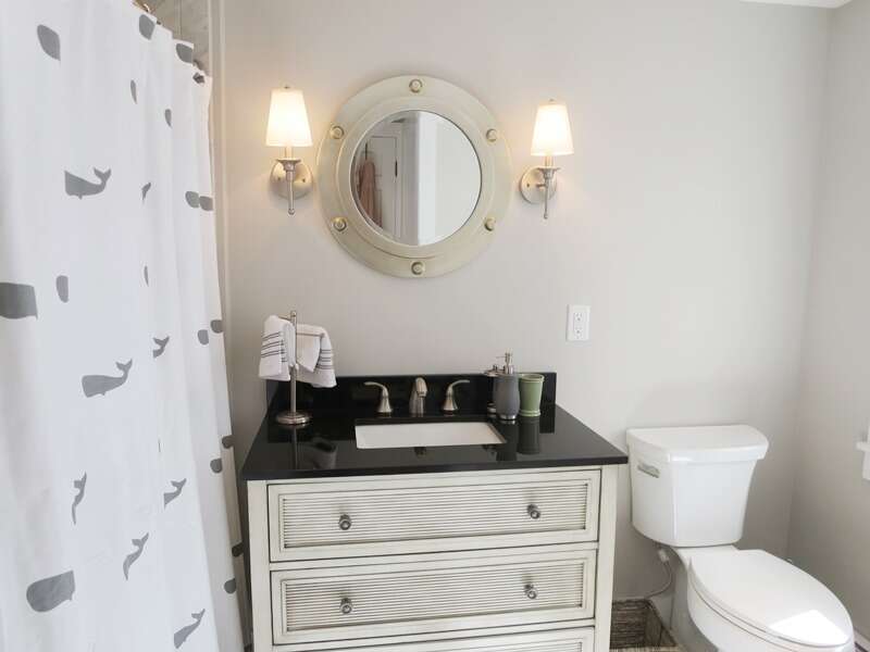 En suite bath with tub and shower - 4 Long Pond Drive Harwich Cape Cod New England Vacation Rentals-#BookNEVRDirectCapeRetreat