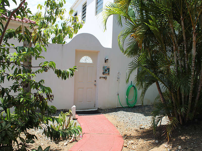 Pathway to Private Courtyard Entrance