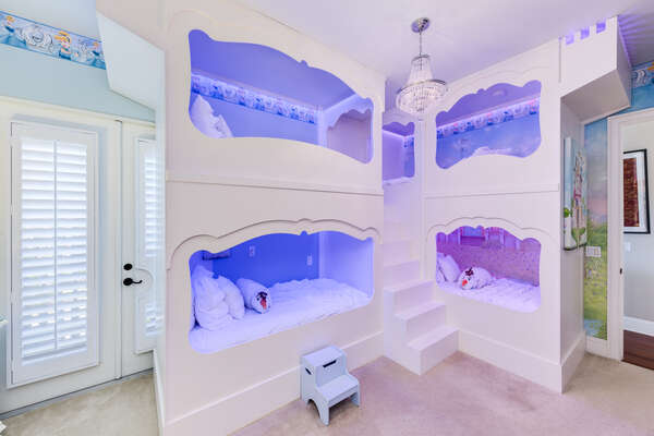 Custom Princess twin/twin bunk beds x 2 4 twins and matching Princess furniture