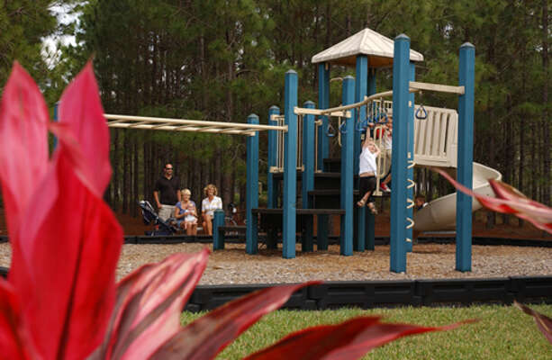 On-site facilities: Children's play area.