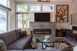 Living Room / Flat Screen TV / Gas Fireplace