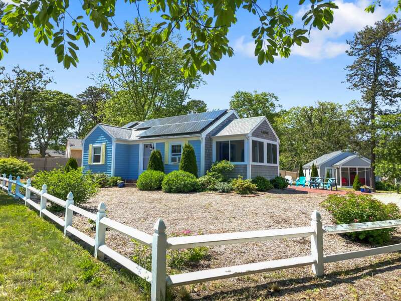 Welcome to: Sol et Mer, a cute seaside cottage - 13 Garden Lane Dennisport Cape Cod New England Vacation Rentals