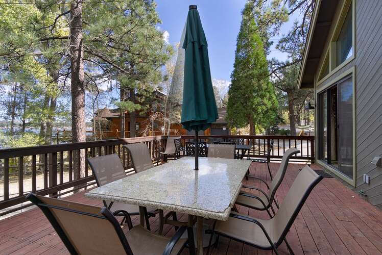 Enjoy dining outside on the expansive patio deck which offers the perfect furnishings to make memories together.