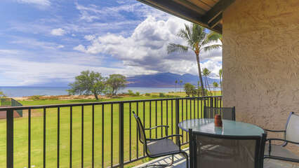 D306, view of Ocean, Maalaea and West Maui's