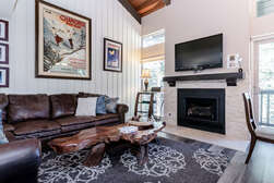 Living Room, Flat Screen TV, Gas Fireplace, Dining Table 6 top, Kitchen- Granite/Stainless Steel Appliances