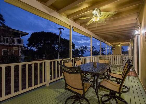 Exterior dining at this Kona Hawaii vacation rental with table and seating for 6.