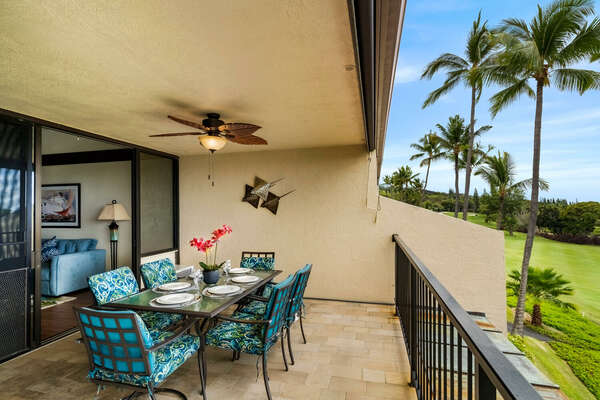 Spacious Lanai with Dining Table and Seating for 6 at Kona Hawaii Vacation Rentals