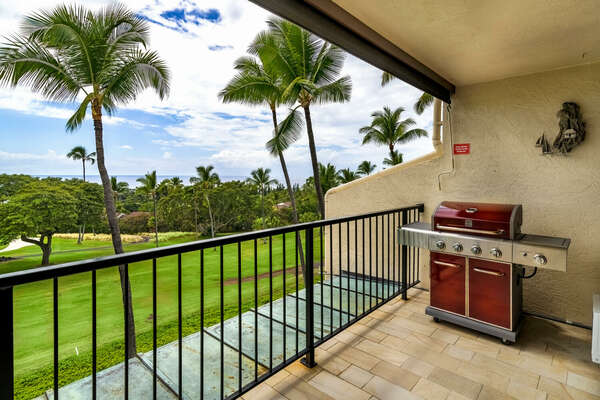 Red BBQ on your Private Lanai at Kona Hawaii Vacation Rentals