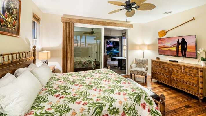 Primary suite with direct lanai access