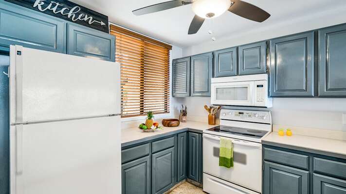 Fully equipped kitchen at Country Club Villas 241