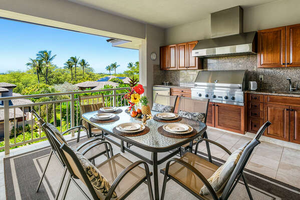 Lanai with Viking Grill, Dining Table, and Chairs