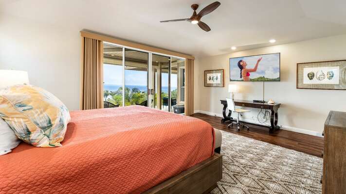 Primary suite with lanai access