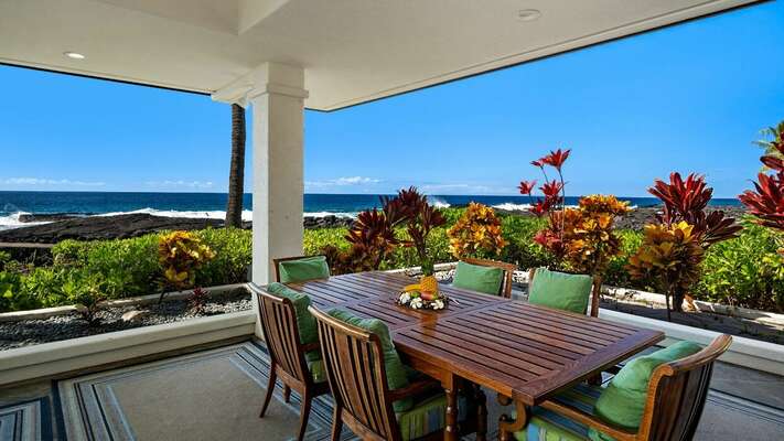 Watch humpback whales (seasonally), cruise ships, & spinner dolphins from your lanai dining table!