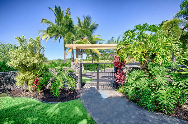 Front gate of our Kona Hawai'i vacation rentals